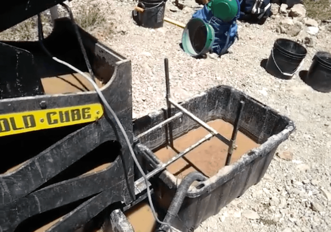 River and bedrock — Gold Cube concentration Gold Life bundle